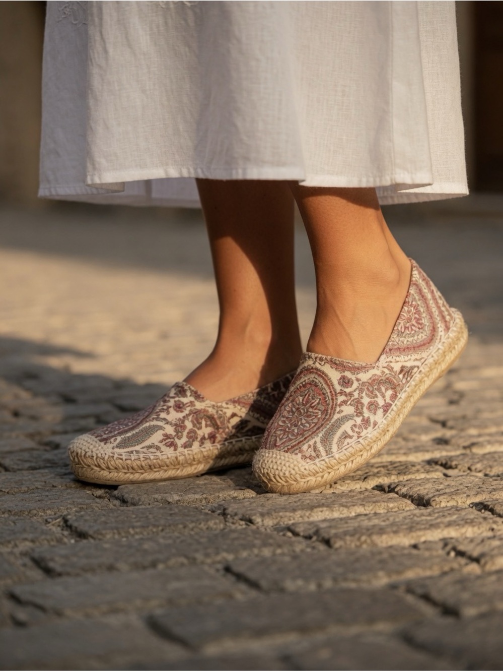Isabel Marant 37 6.5 Paisley Woven Espadrille Slip-Ons - Cream & Brown